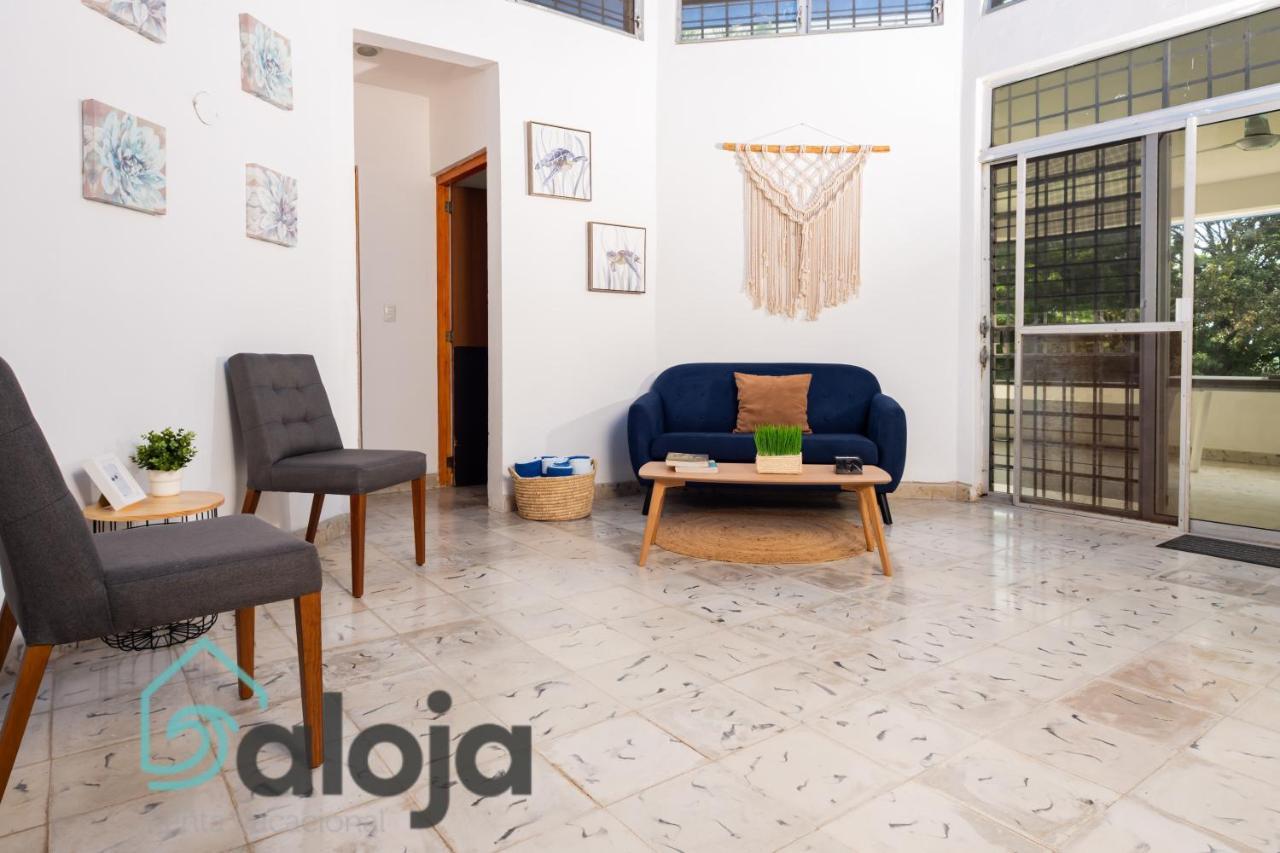 Villa Xtohil With Private Access To The Magic 7 Colors Lagoon Bacalar Exterior photo
