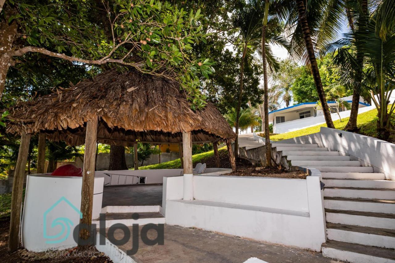 Villa Xtohil With Private Access To The Magic 7 Colors Lagoon Bacalar Exterior photo